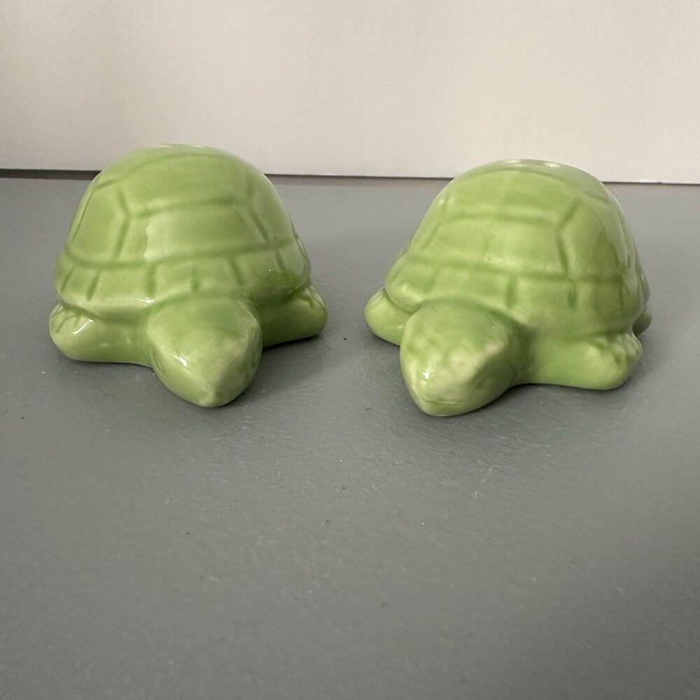 DEI Sea Turtle Ceramic Salt And Pepper Shaker Set, Light Green Color New In Box